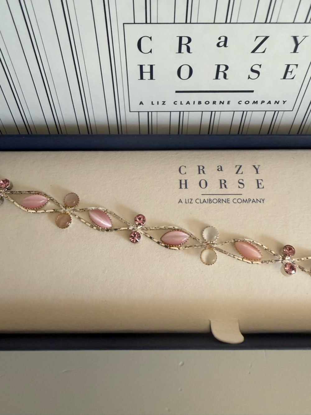 Liz Claiborne Crazy Horse Pink and Gold Link Bracelet - Picture 2 of 4